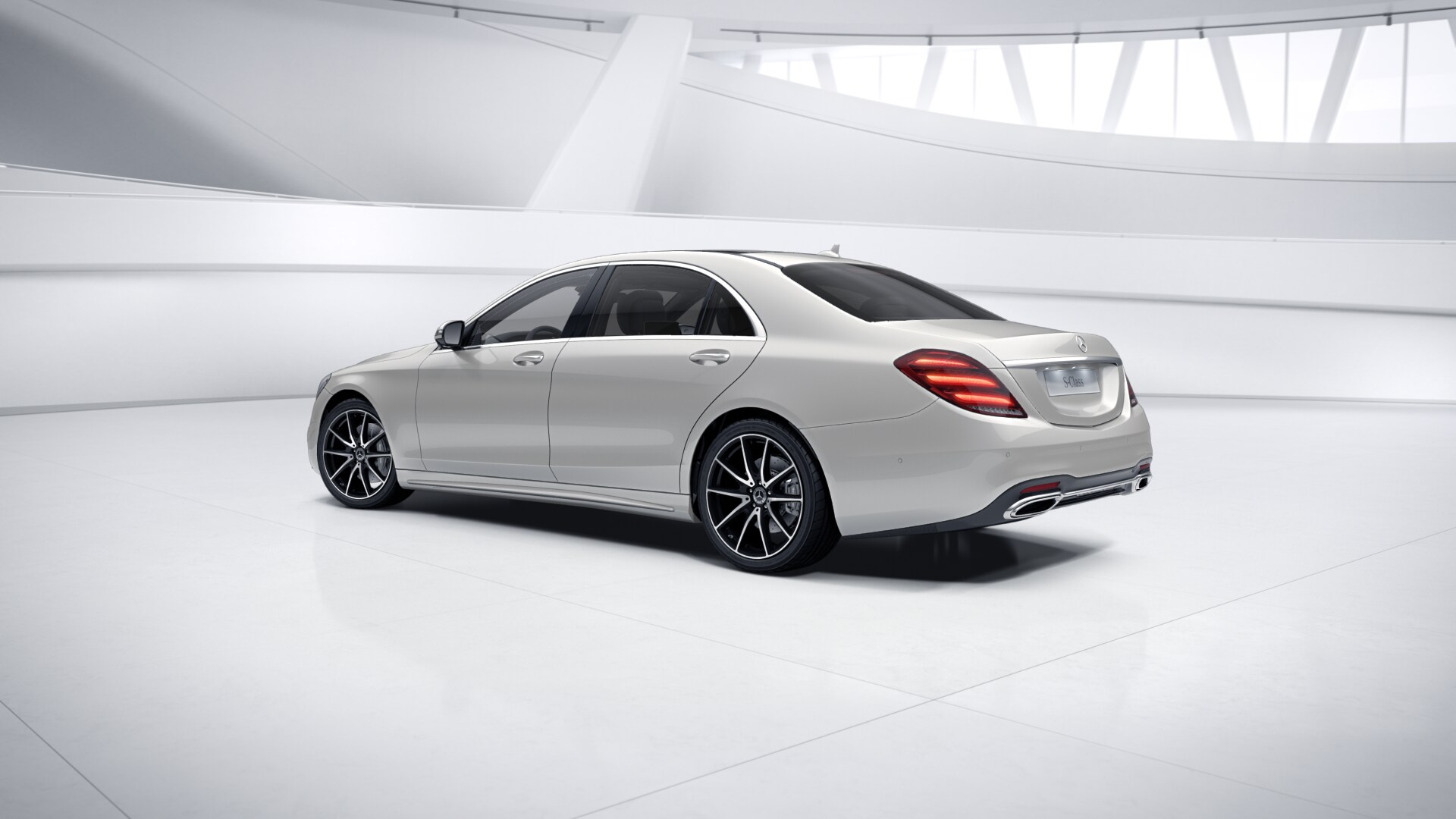 Mercedes S 400d 4matic 9G-tronic AMG LONG | luxusní naftová limuzína | nové auto | maximální výbava | super cena 2.519.000,- Kč bez DPH